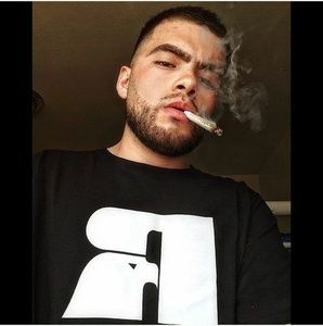 Meet your Posher, Luis